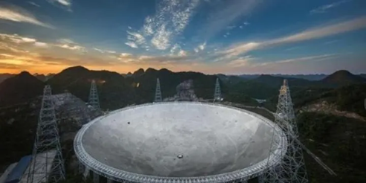 大石圍天坑羣景區-天眼