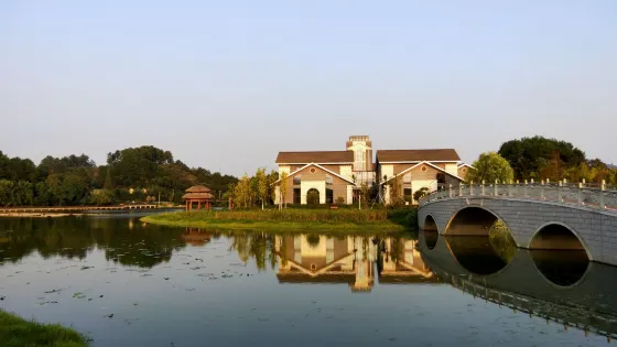 金井鎮石壁湖公園