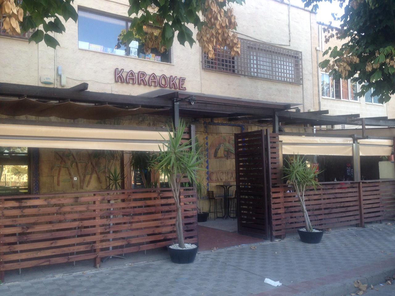 Cachaza Cafe Karaoke