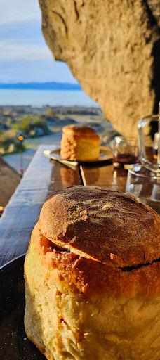 Cave Restaurant Nativo-阿根廷湖县