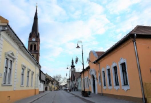 Ráckevei Skarica Máté Városi Könyvtár景点图片