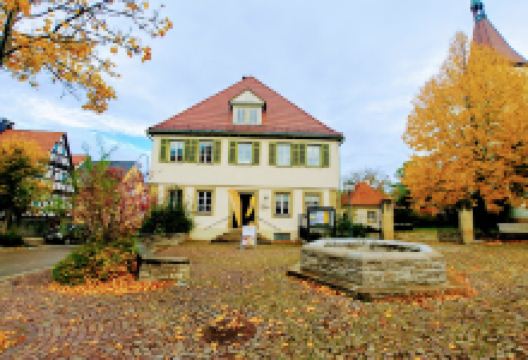 Brunnen auf dem Alten Schulplatz景点图片