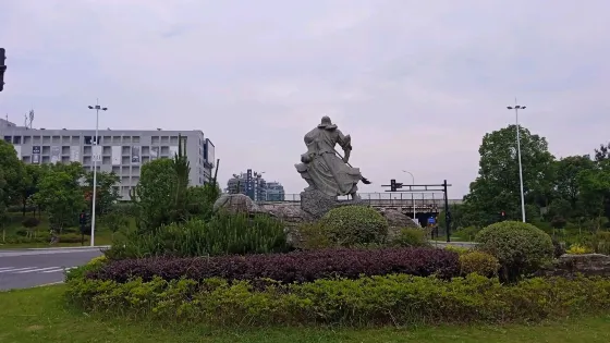 關公雕像
