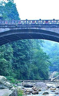 都江堰市虹口深溪沟地震遗迹纪念地-都江堰