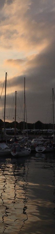 Mommark Marina-Sydals