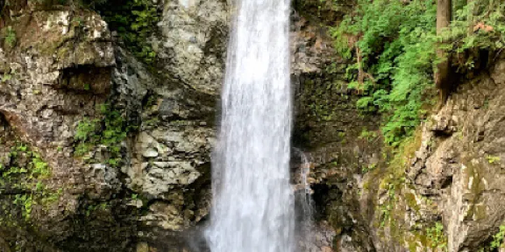 Davis Lake Provincial Park