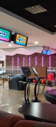 The Jet Centre - Cinema, 10 Pin Bowling, Mini Golf, Children Soft Play, Arcade.-科尔雷恩