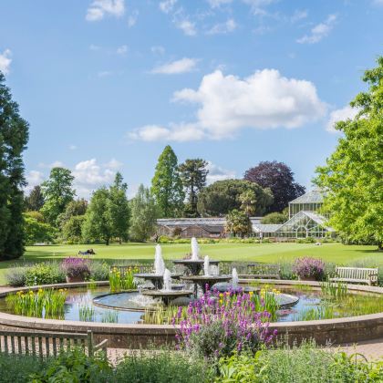 英国伦敦+苏格兰高地+牛津+尼斯湖+多佛尔白色悬崖+巨石阵+爱丁堡+剑桥12日11晚拼小团