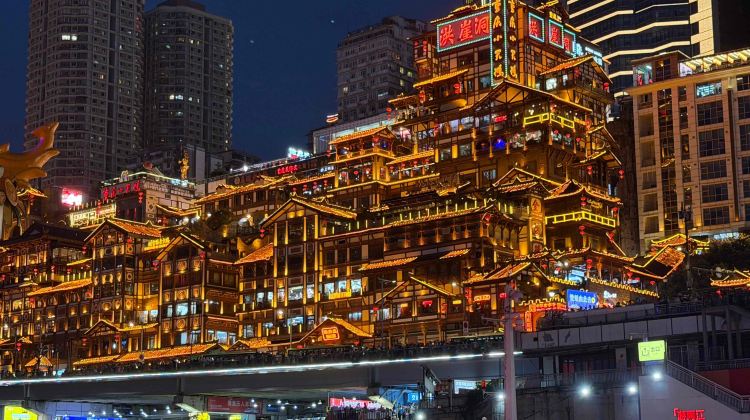 7-Day Sichuan+Chongqing Group Tours: Leshan Giant Buddha + Mount Emei + Panda + Chongqing |  International Travelers | Five-star Hotels 