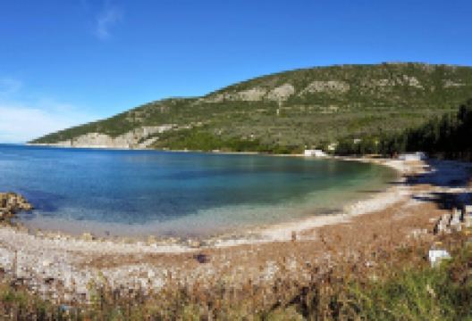 Valdanos Beach景点图片