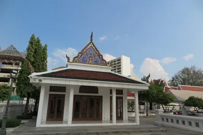 Makut Kasatriyaram Ratchaworawihan Temple