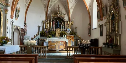 I santuari di Santa Croce e Oies