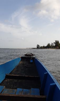 Assinie la passe-阿迪亚凯