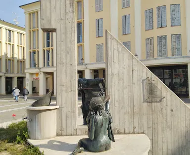 Monumento al Tortellino