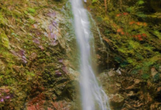 Hossawa Falls景点图片