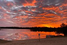 Cameron's Beach Campground景点图片