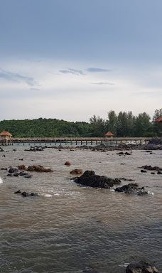 Pantai Tanjung Balau-Pantai Timur