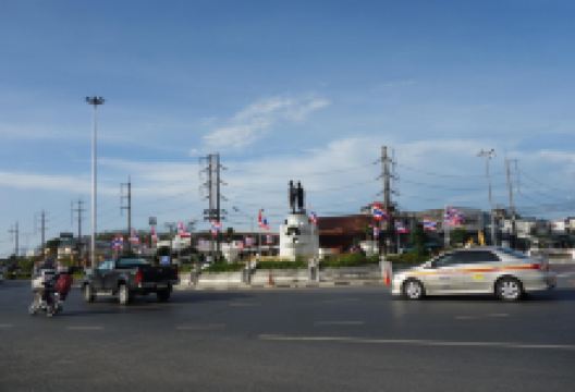 Phuket Heroines Monument景点图片