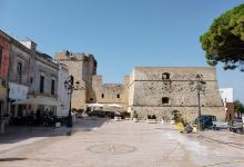 Piazza Perotti景点图片