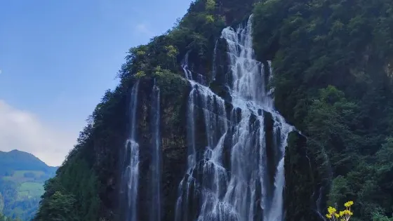 洪雅縣燕遠村大瀑布