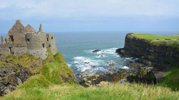 8-Day Ireland Tour from Dublin·Castle Ward, Dark Hedges, Dunluce Castle, Marble Arch Caves