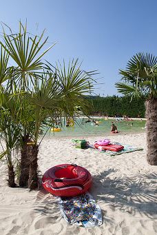 Camping Marvilla Parks - Château de Galaure-沙托纳德加洛尔