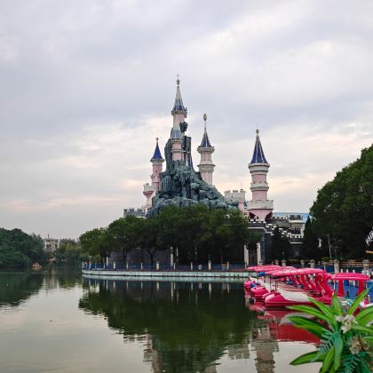 安徽芜湖方特梦幻王国+芜湖方特东方神画2日1晚跟团游