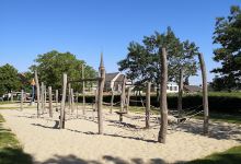 Terrain de jeu Crauthem景点图片