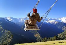 Flying swing. Place for photography景点图片