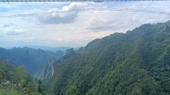 巴山大峡谷-雲頂飛渡玻璃橋