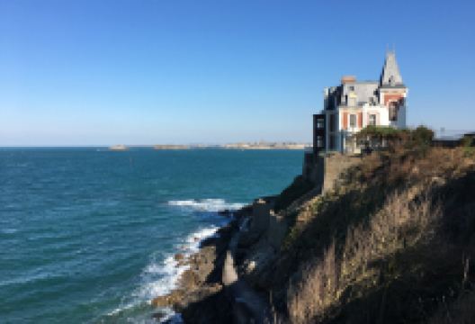 Villa les Roches Brunes景点图片