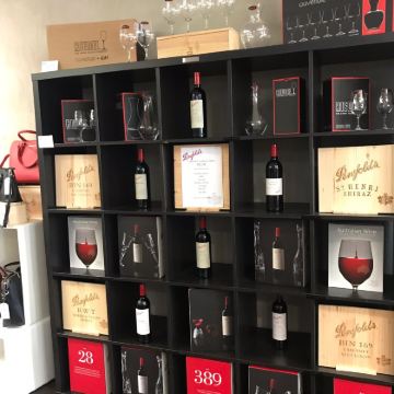 澳大利亚+阿德莱德+大鸭号快艇+澎湃粉红湖5日4晚拼小团