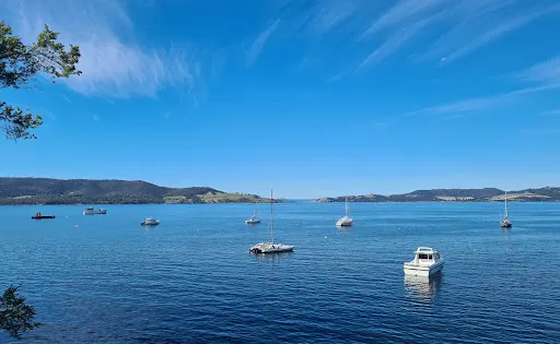 Snug Beach Cabin & Caravan Park