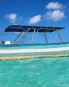 Piscina Natural Saona-圣拉斐尔－德尔尤马