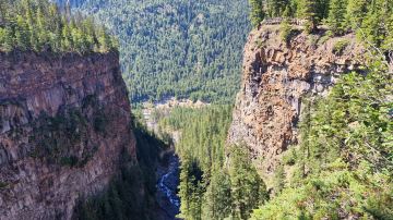 Spahat Falls