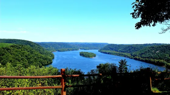 Pinnacle Overlook