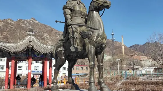 常遇春銅像