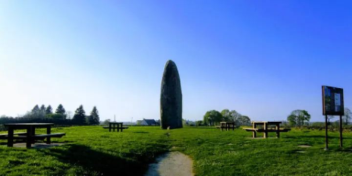 Menhir du Champ Dolent