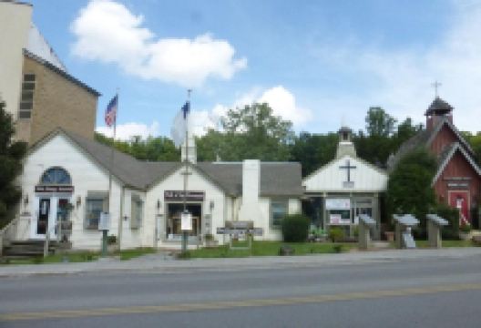 Gatlinburg Bible Museum & Wedding Chapel景点图片