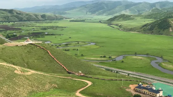 內蒙古敖包景點俯瞰九曲河美景