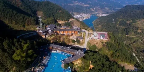 穿巖山雁鴛界風景區