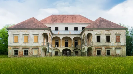 Turnišče Castle Park