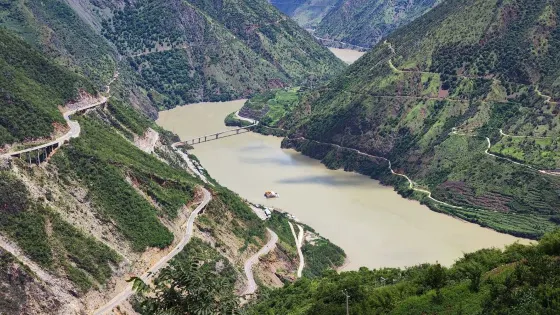 金沙江十八彎第一觀景台