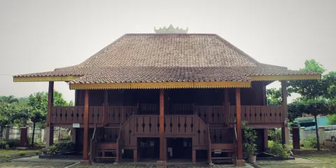 Nuwo Sesat Olok Gading