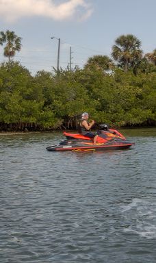 North Causeway (West Side)-新士麦那海滩