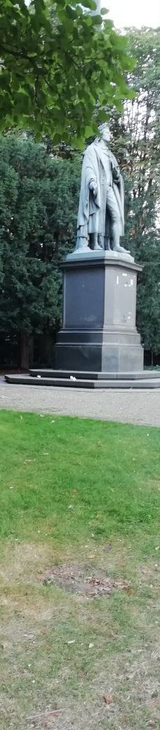 席勒雕像-法兰克福