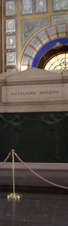 米兰纪念墓园-米兰