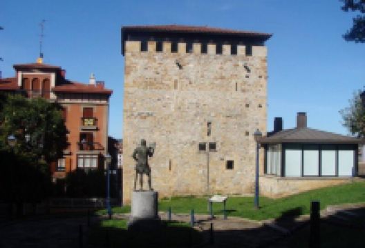 Torre de Salazar景点图片