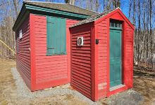 Little Red Schoolhouse景点图片