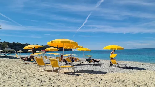 Acquamarina Beach